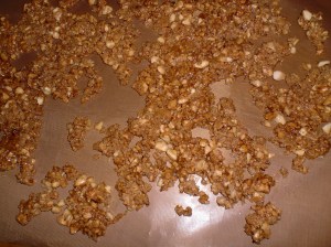 Ferdig krokan. Er bare å knuse lett med et kjevle om man vil ha det som kakepynt.